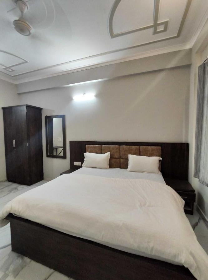Oyo 92169 Apple Leaf Banquet & Hotel Alīgarh 外观 照片